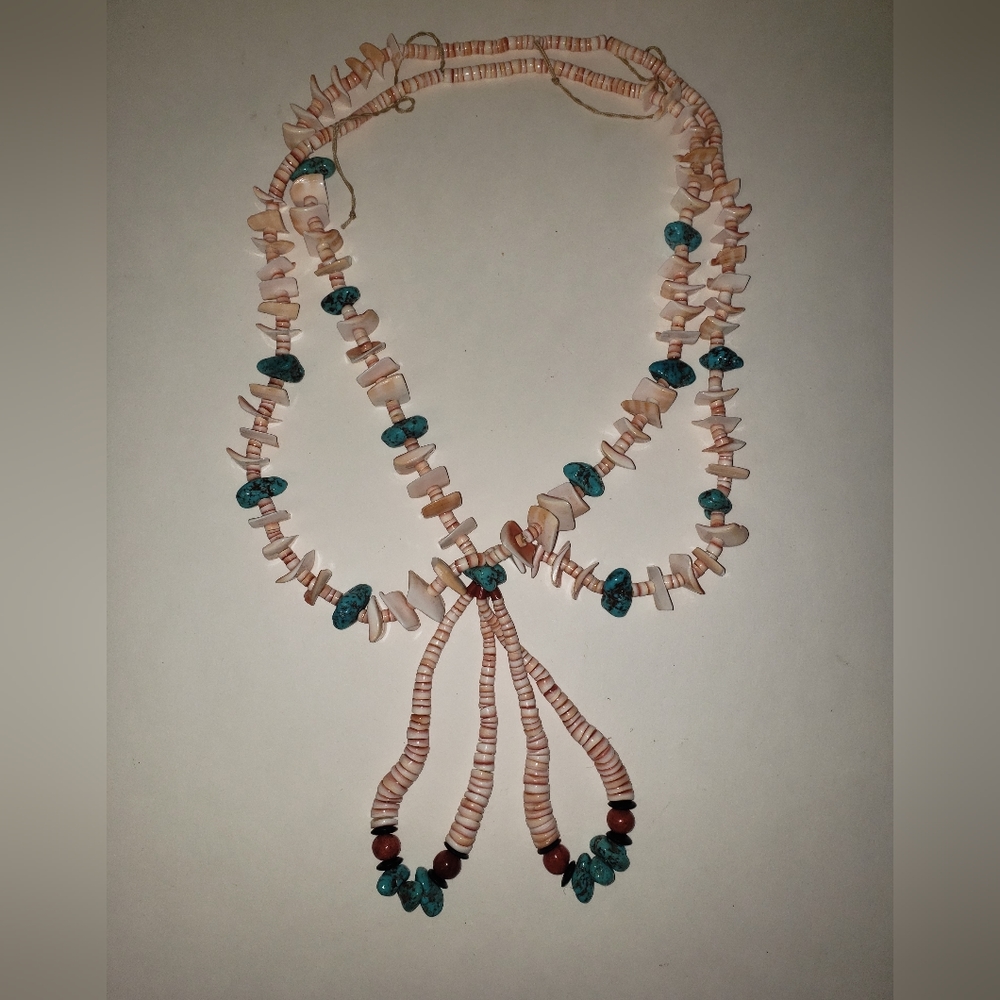 Santa Dominga Red-lip Shell & Turquoise Necklace
